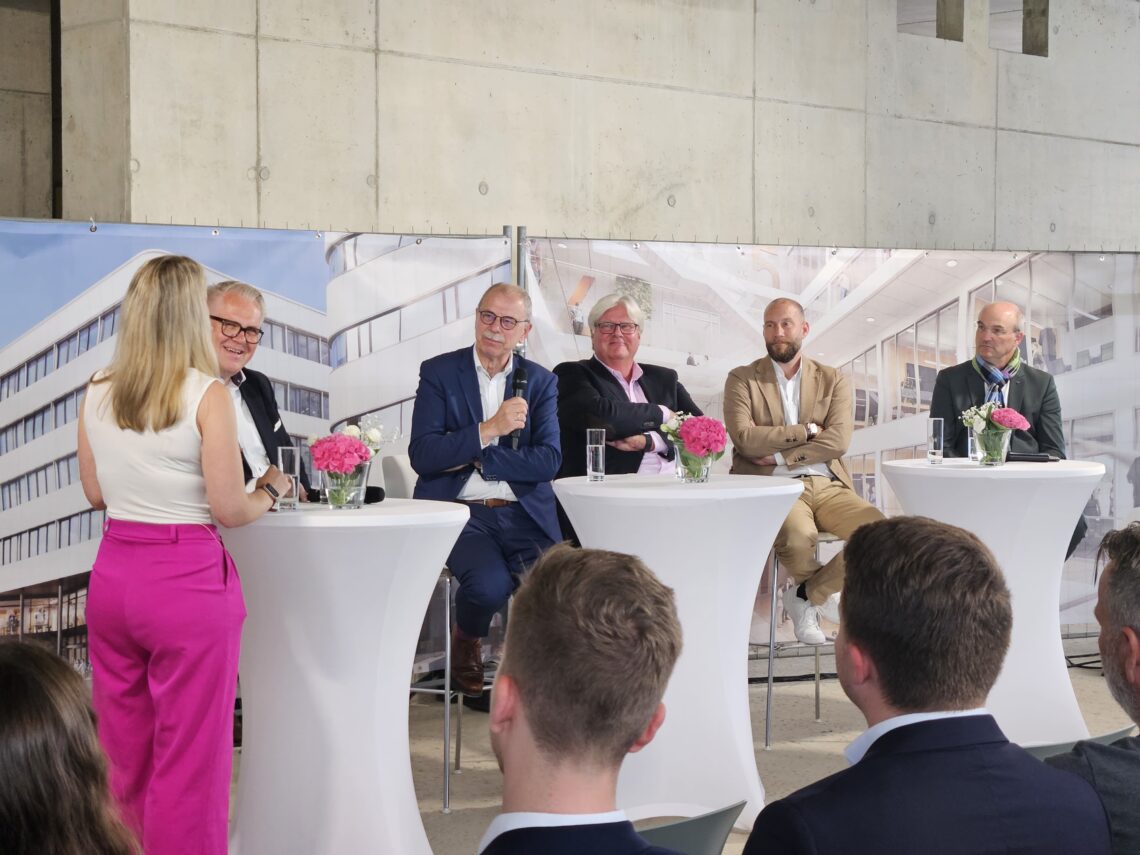 Talk über die Potenziale der Digitalisierung für den Bausektor und die Bedeutung von Smart Buildings