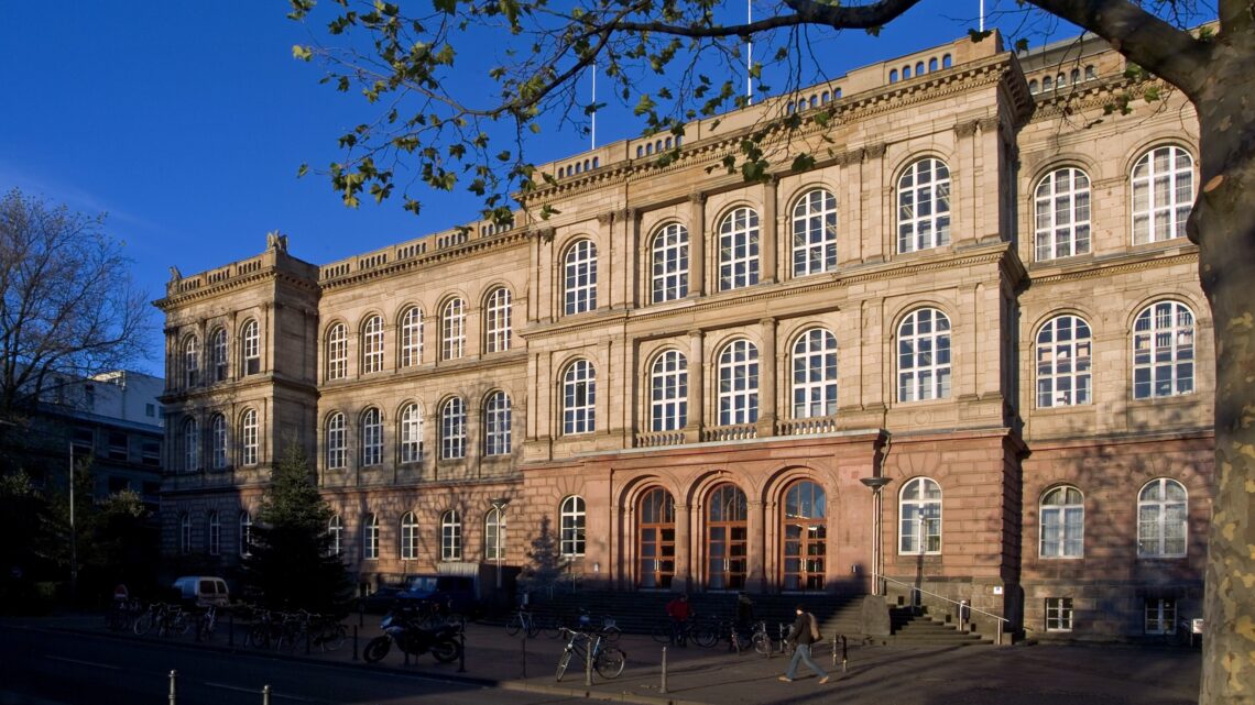 Hauptgebäude RWTH